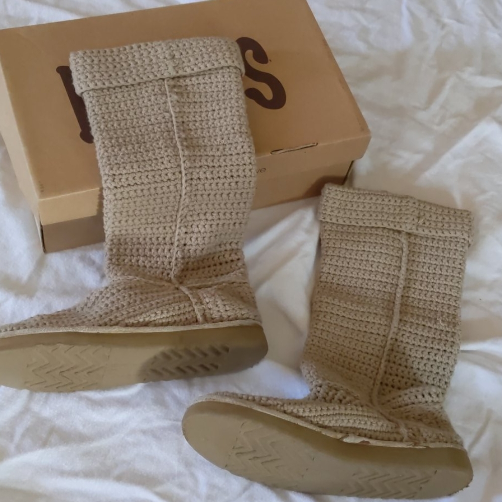 LIVS handmade cotton Knit Boots
